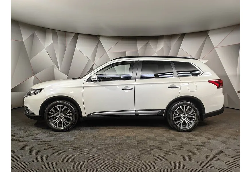 LIVE. Слайд №3