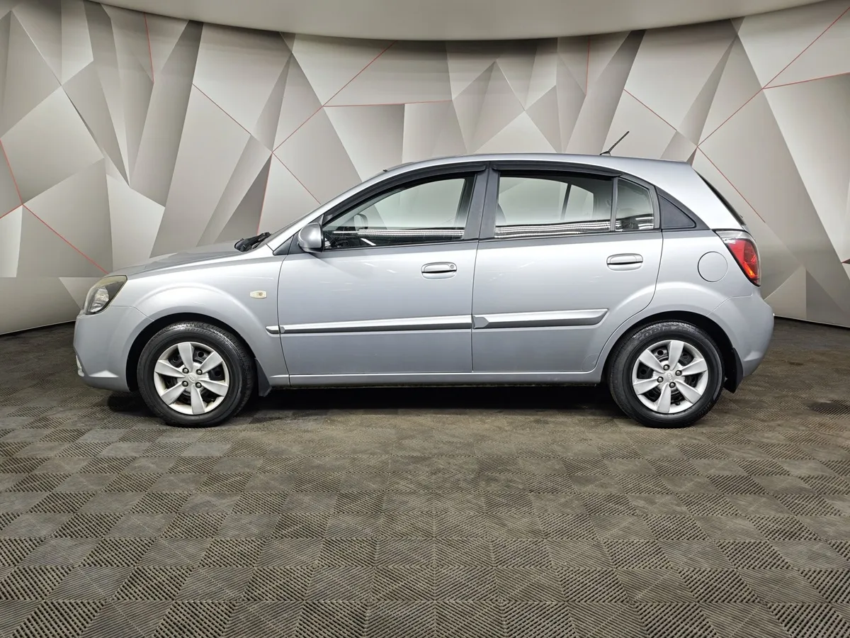 Kia Rio 1.4 AT (97 л.с.) Classic Серый в АВИЛОН. Слайд №5
