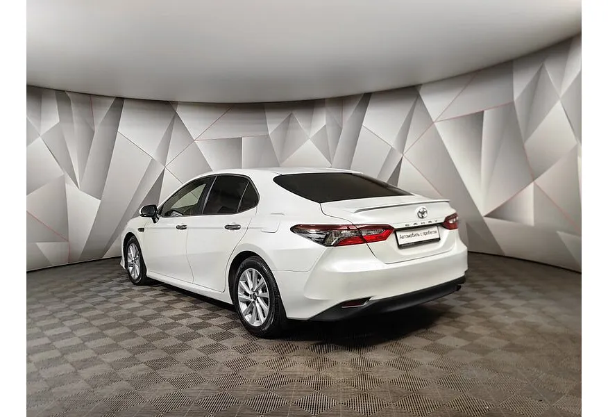 Toyota Camry 2.5 AT (206 л.с.) Ultimate Белый в АВИЛОН. Слайд №4