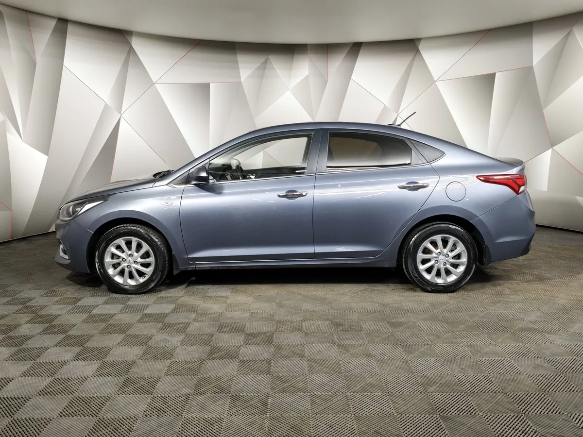 Hyundai Solaris 1.6 AT (123 л.с.) Elegance Серый в АВИЛОН. Слайд №5
