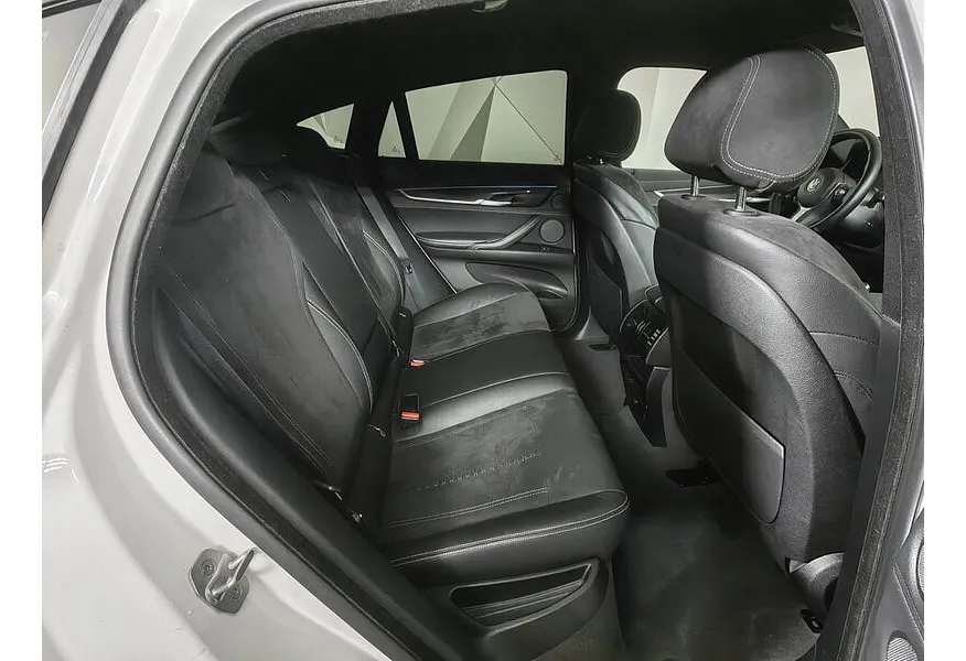 LIVE. Слайд №9