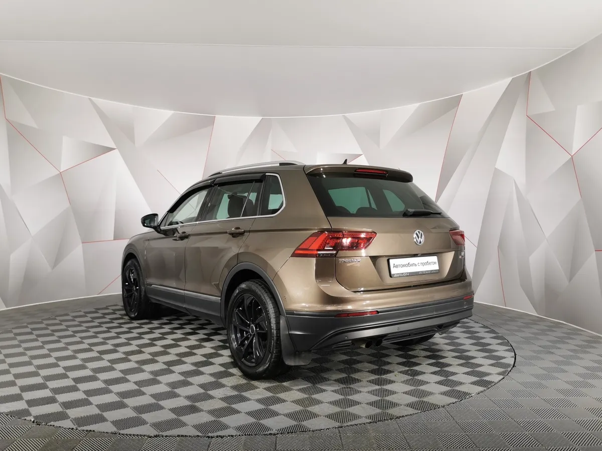 Volkswagen Tiguan 1.4 TSI 4Motion DSG (150 л.с.) Highline Коричневый в АВИЛОН. Слайд №4