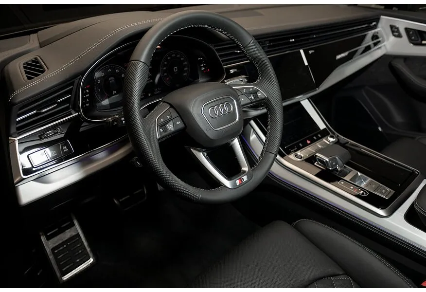 Audi Q8 3.0 TFSI tiptronic quattro (340 л.с.) Черный в АВИЛОН. Слайд №9