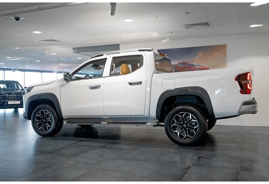 Changan HUNTER PLUS 2.0 AT 4WD (226 л.с.) Luxe Белый в АВИЛОН. Слайд №2