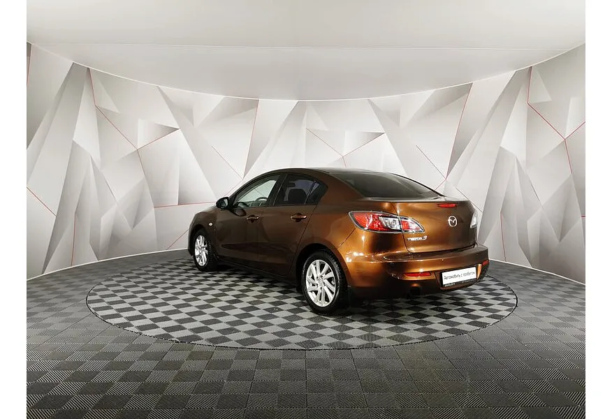 Mazda 3 1.6 AT (105 л.с.) Коричневый в АВИЛОН. Слайд №4