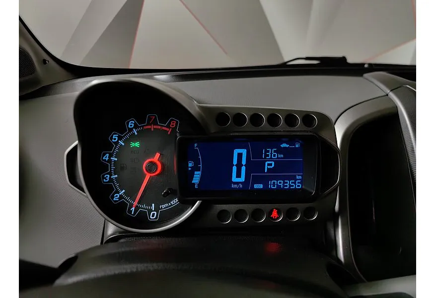 Chevrolet Aveo 1.6 AT (115 л.с.) Серый в АВИЛОН. Слайд №18