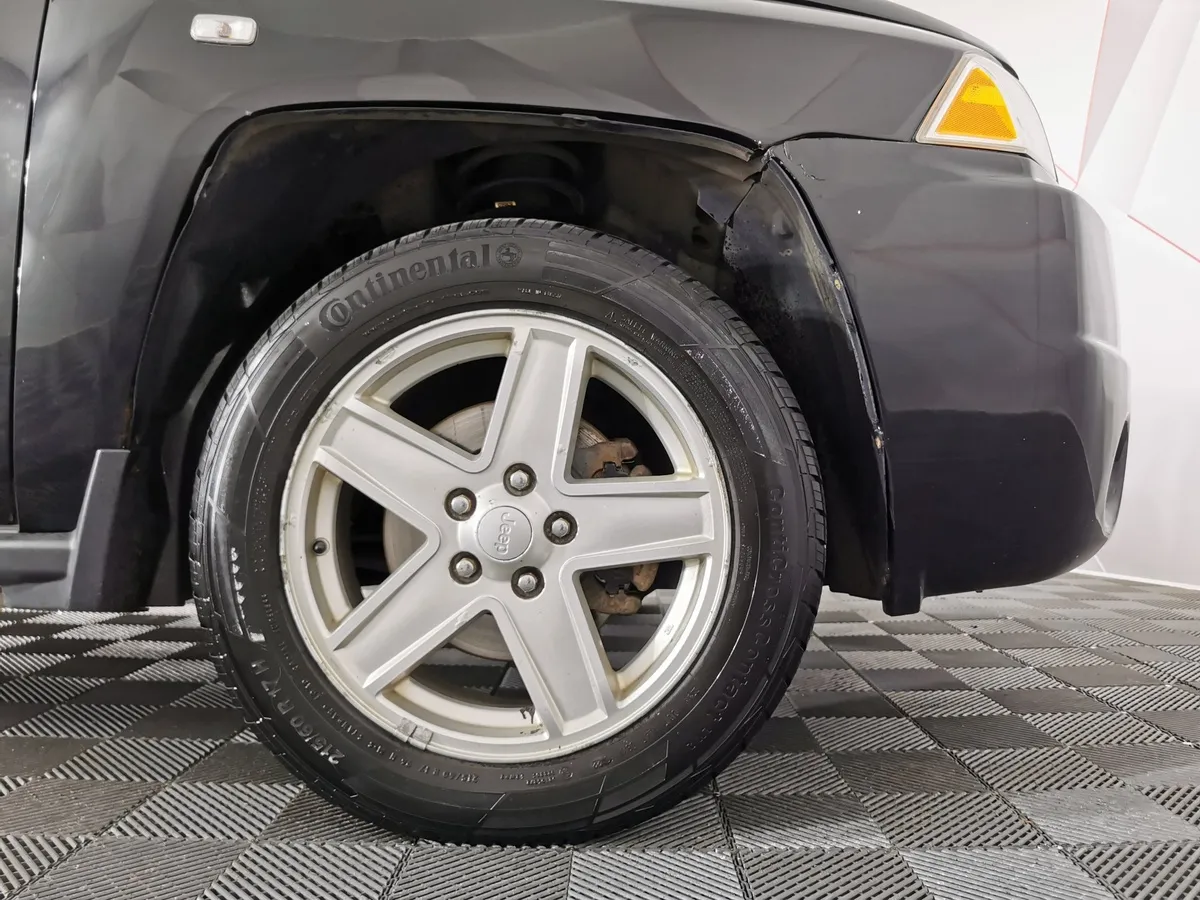 Jeep Compass 2.4 CVT (170 л.с.) Черный в АВИЛОН. Слайд №9