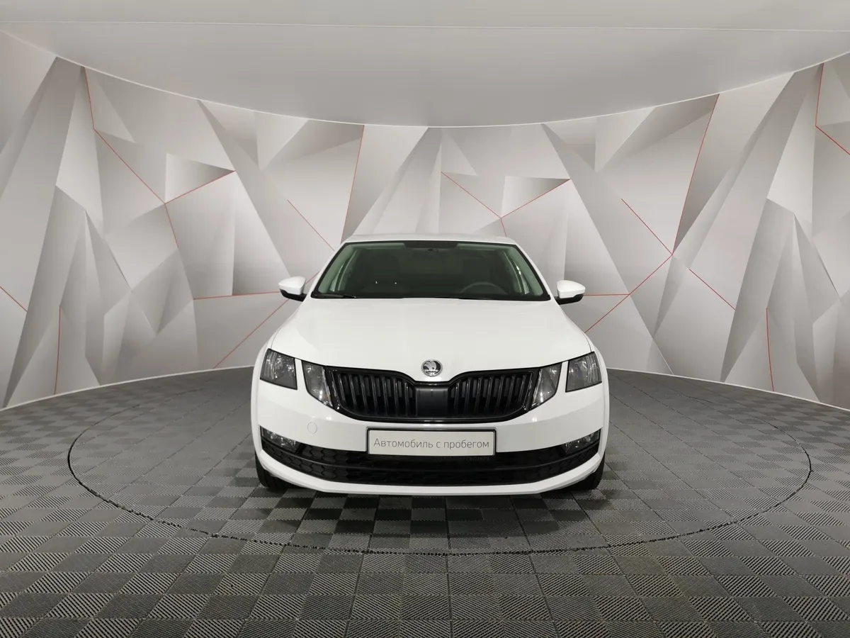 Skoda Octavia 1.6 AT (110 л.с.) Белый в АВИЛОН. Слайд №7