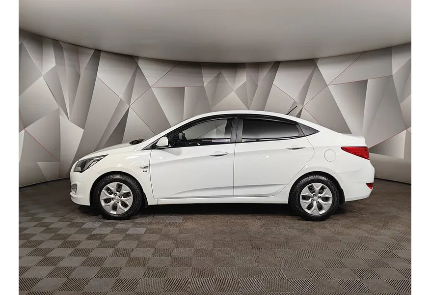 Hyundai Solaris 1.6 AT (123 л.с.) Comfort Белый в АВИЛОН. Слайд №5