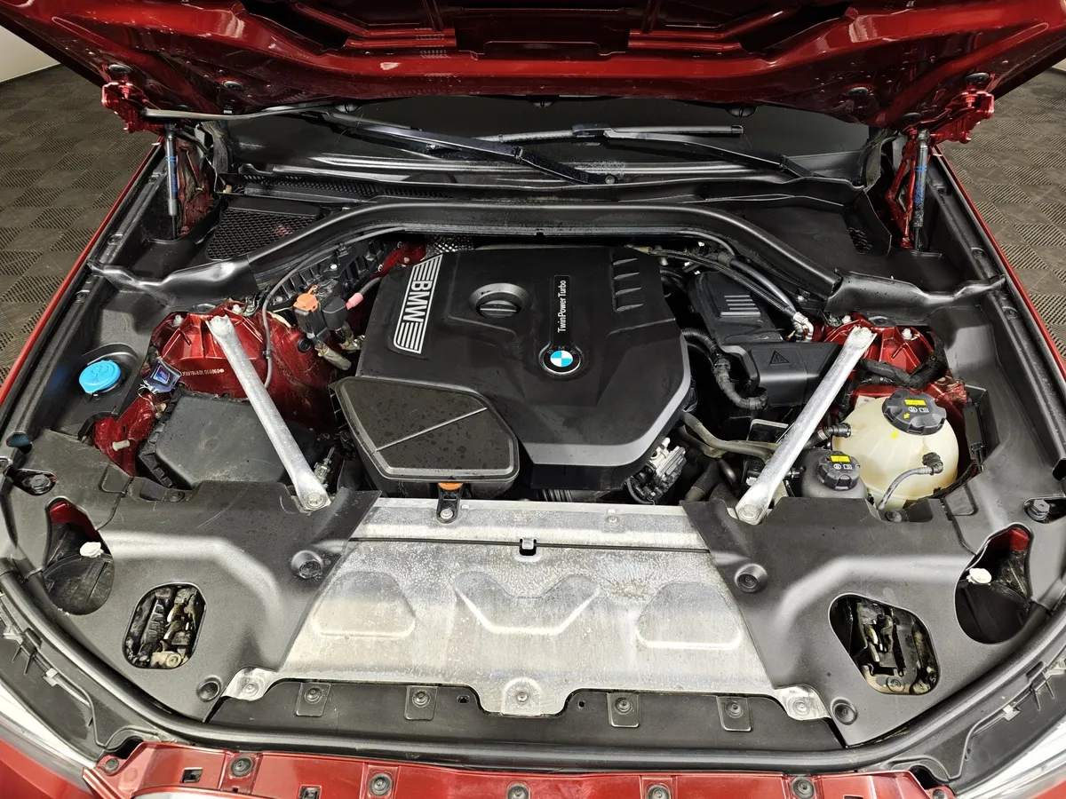 BMW X4 xDrive20i Steptronic (184 л.с.) Lifestyle Красный в АВИЛОН. Слайд №10