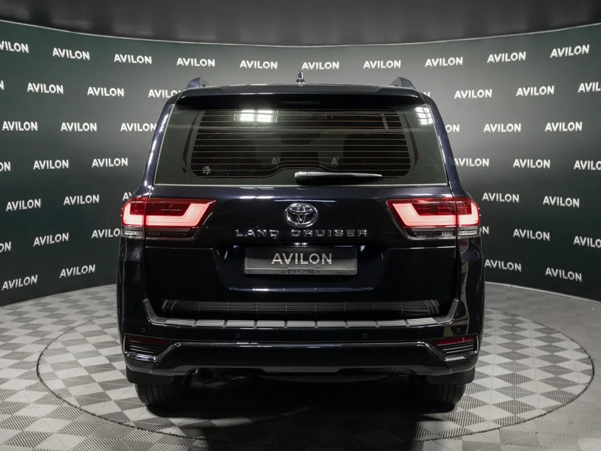 Toyota Land Cruiser 3.5 V6 AT 4WD (415 л.с.) Премиум Черный в АВИЛОН. Слайд №4