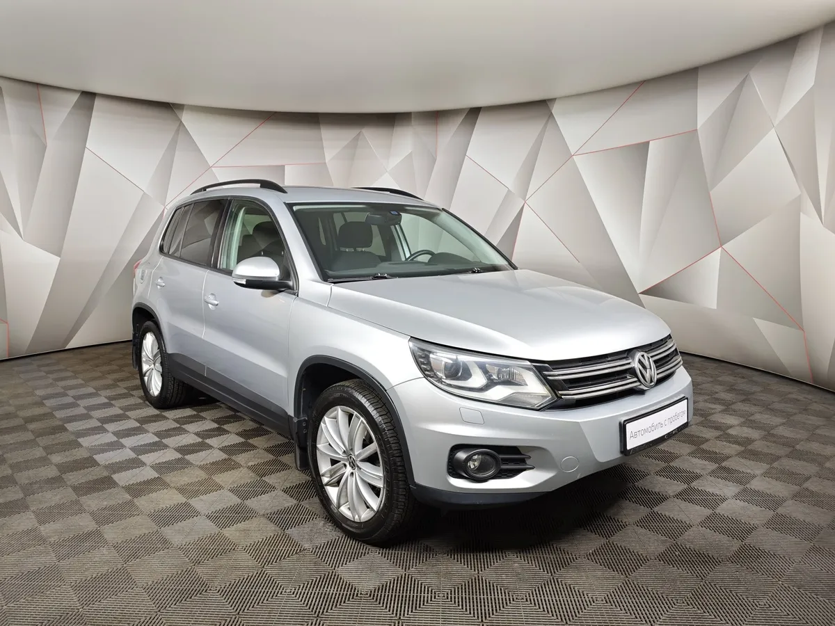 Volkswagen Tiguan 2.0 TSI 4Motion AT (180 л.с.) Sport&Style Серебристый в АВИЛОН. Слайд №3