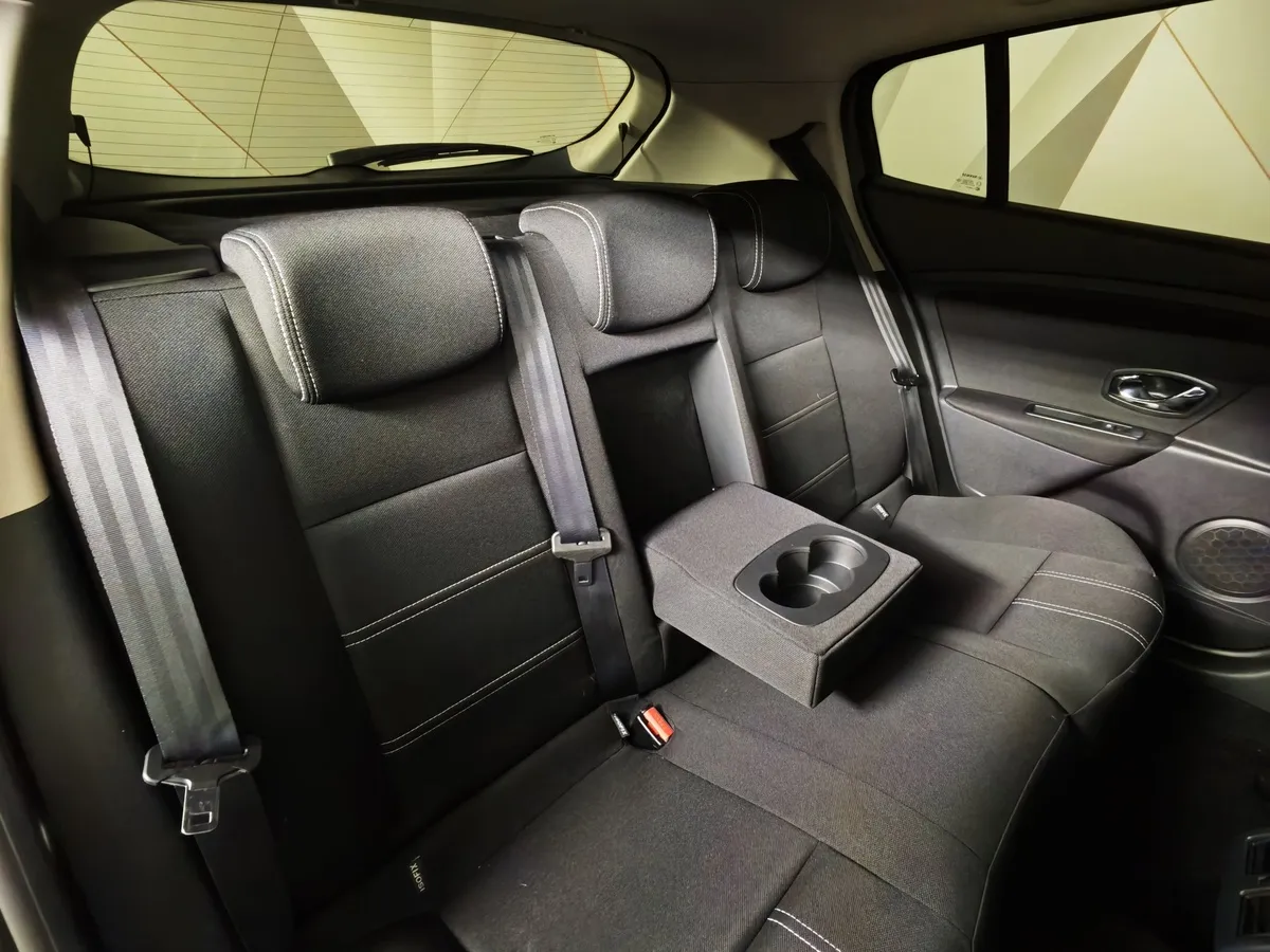 Renault Megane 1.6 MT (106 л.с.) Черный в АВИЛОН. Слайд №17