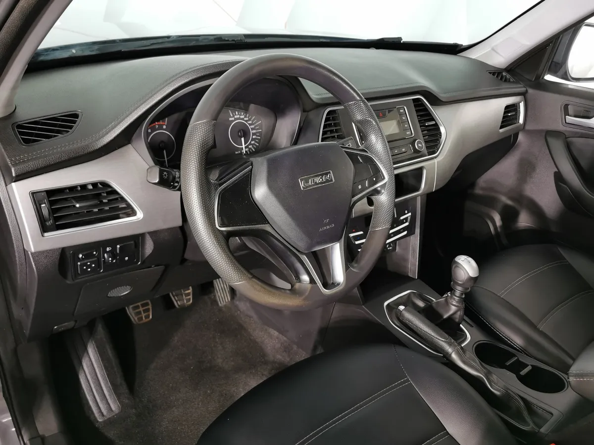 Lifan X70 2.0 MT (136 л.с.) Standard Серый в АВИЛОН. Слайд №18