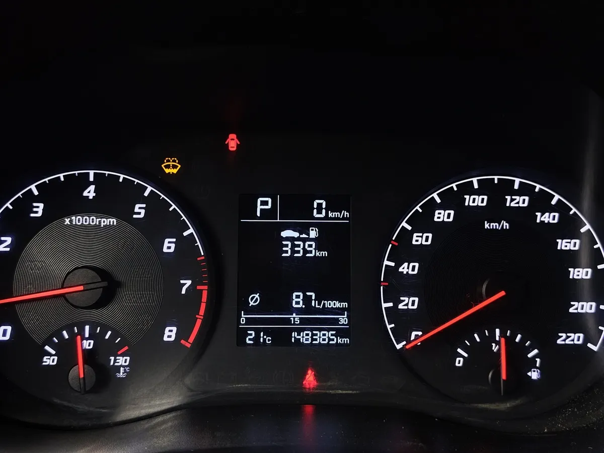 Hyundai Solaris 1.6 AT (123 л.с.) Special Edition Черный в АВИЛОН. Слайд №15