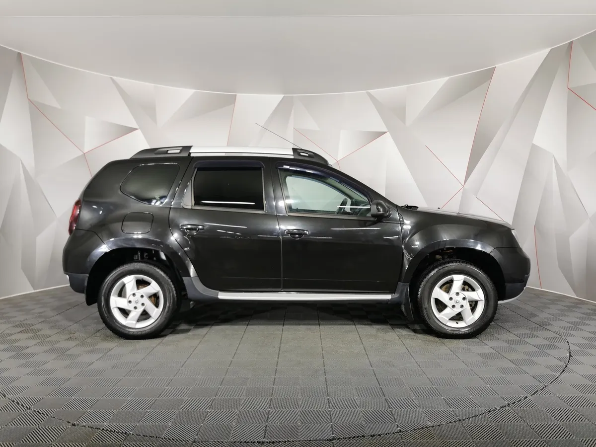 Renault Duster 1.6 MT 4x4 (114 л.с.) Черный в АВИЛОН. Слайд №6