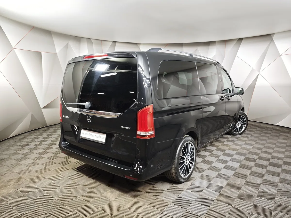 Mercedes-Benz V-Класс V 220 d AT L2 4x4 (163 л.с.) Черный в АВИЛОН. Слайд №2