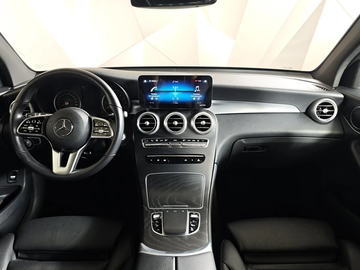 Mercedes-Benz GLC 200 9G-TRONIC 4MATIC (197 л.с.) Premium Серый в АВИЛОН. Слайд №15