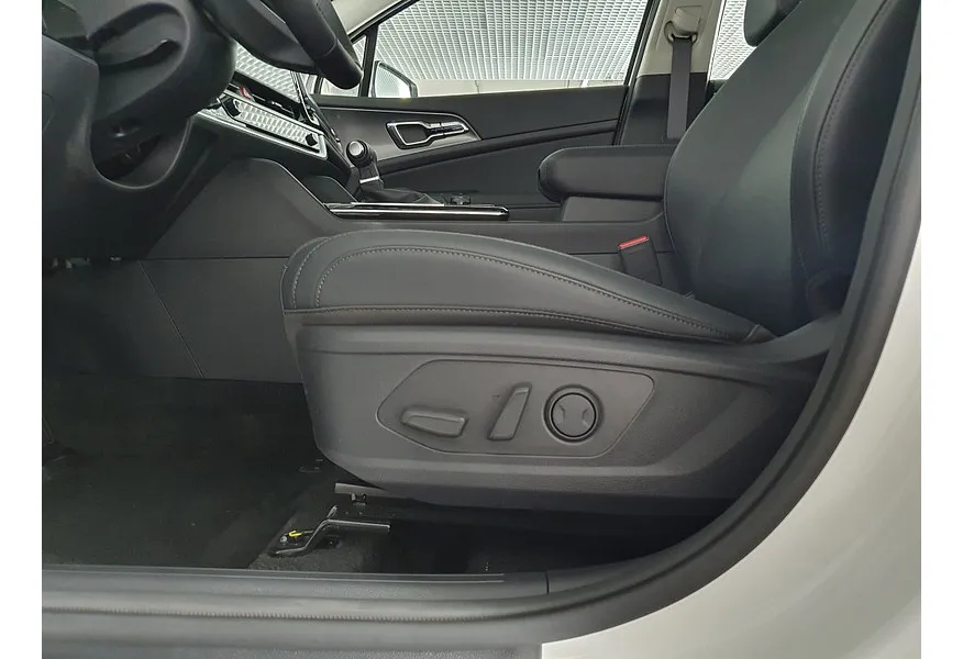 АВИЛОН - Kia Sportage 2.0 MPI AT AWD (150 л.с.) Prestige Белый - slide 10