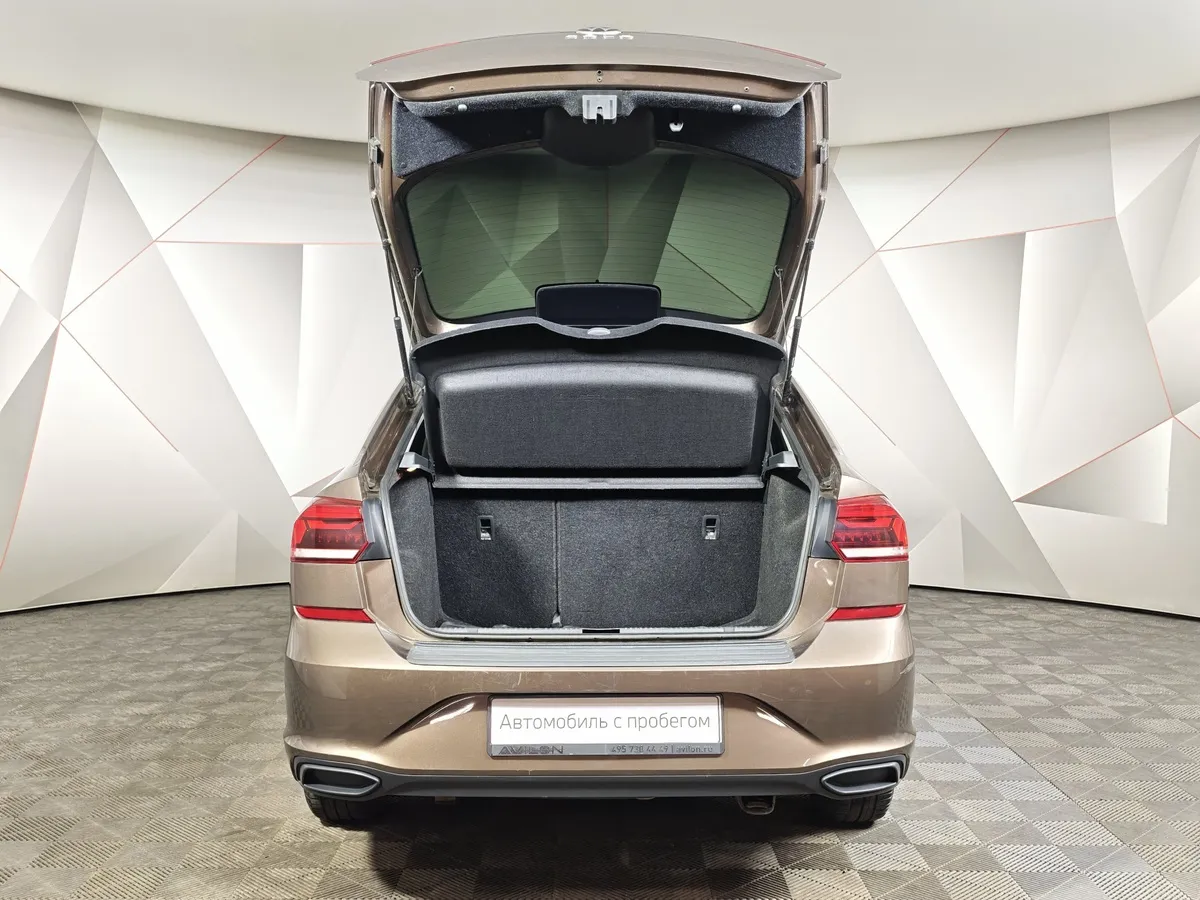 Volkswagen Polo 1.6 MPI AT (110 л.с.) Respect Коричневый в АВИЛОН. Слайд №12