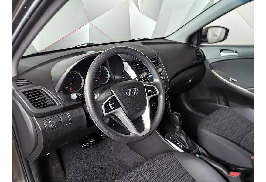 Hyundai Solaris 1.6 AT (123 л.с.) Super Series 1 Коричневый в АВИЛОН. Слайд №18