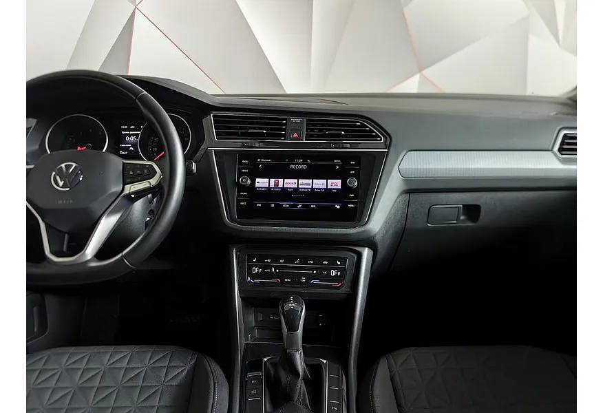 Volkswagen Tiguan 2.0 TSI 4Motion AT (180 л.с.) Status Белый в АВИЛОН. Слайд №15