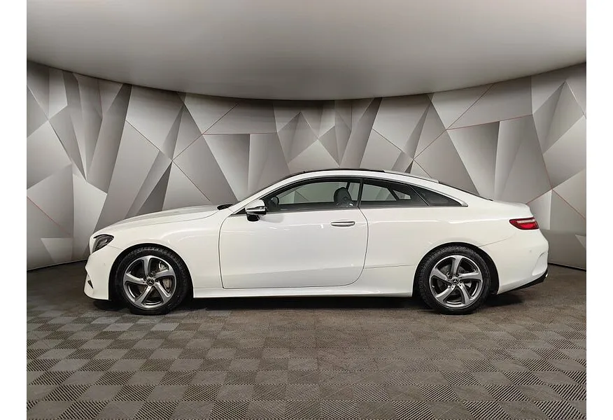 Mercedes-Benz E-Класс E 200 G-TRONIC (184 л.с.) Sport Белый в АВИЛОН. Слайд №5