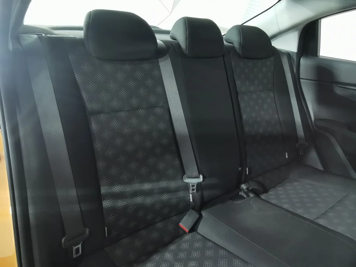 Kia Rio 1.6 AT (123 л.с.) Оранжевый в АВИЛОН. Слайд №16