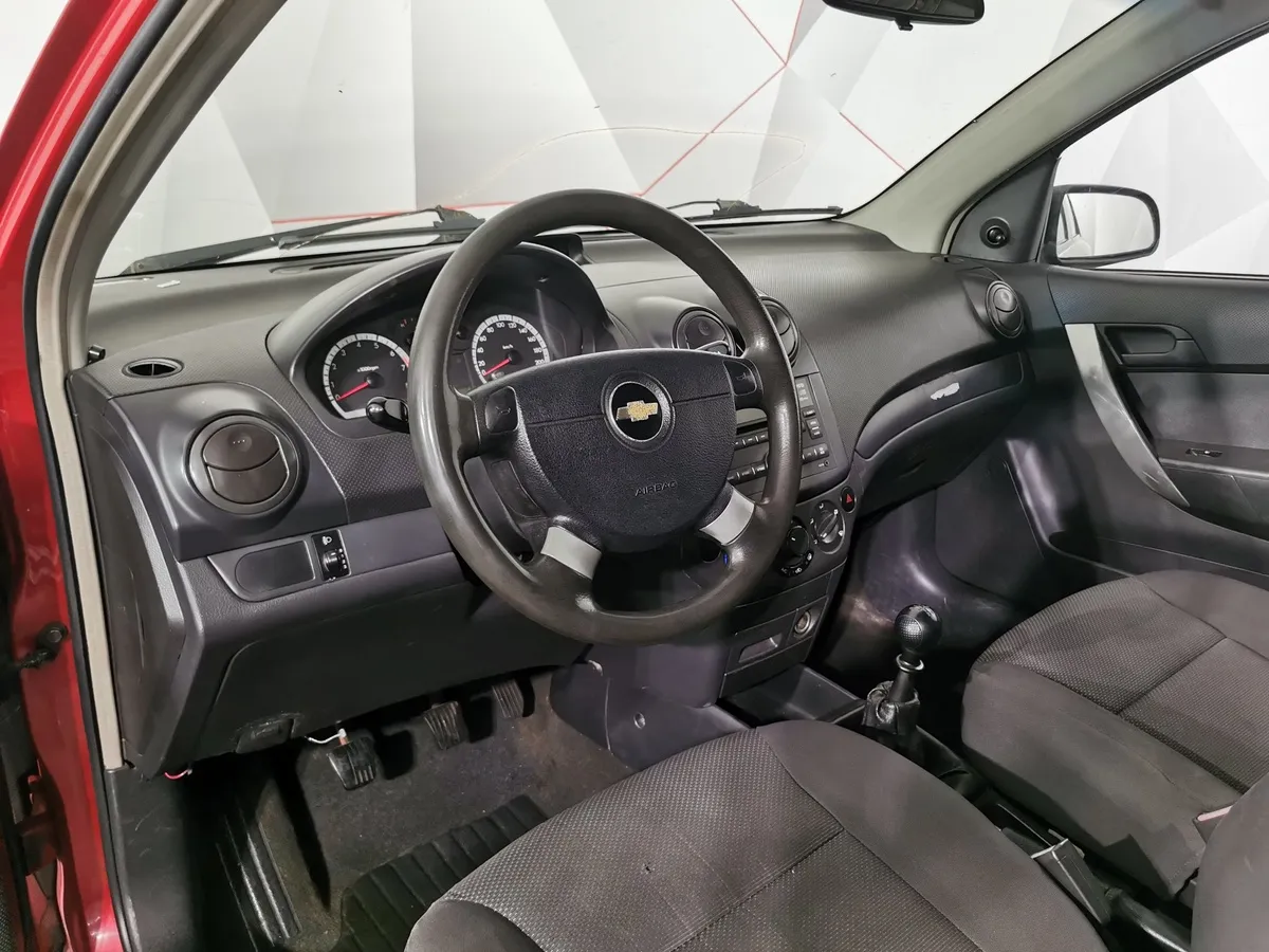 Chevrolet Aveo 1.4 MT (101 л.с.) Красный в АВИЛОН. Слайд №16