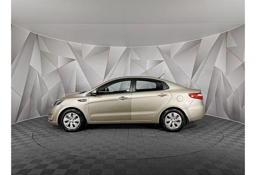 Kia Rio 1.6 AT (123 л.с.) Бежевый в АВИЛОН. Слайд №5