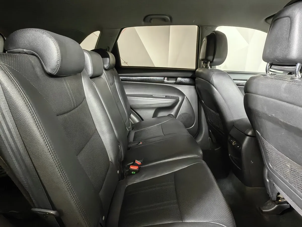 Kia Sorento 2.4 AT 4WD (175 л.с.) Comfort Синий в АВИЛОН. Слайд №16