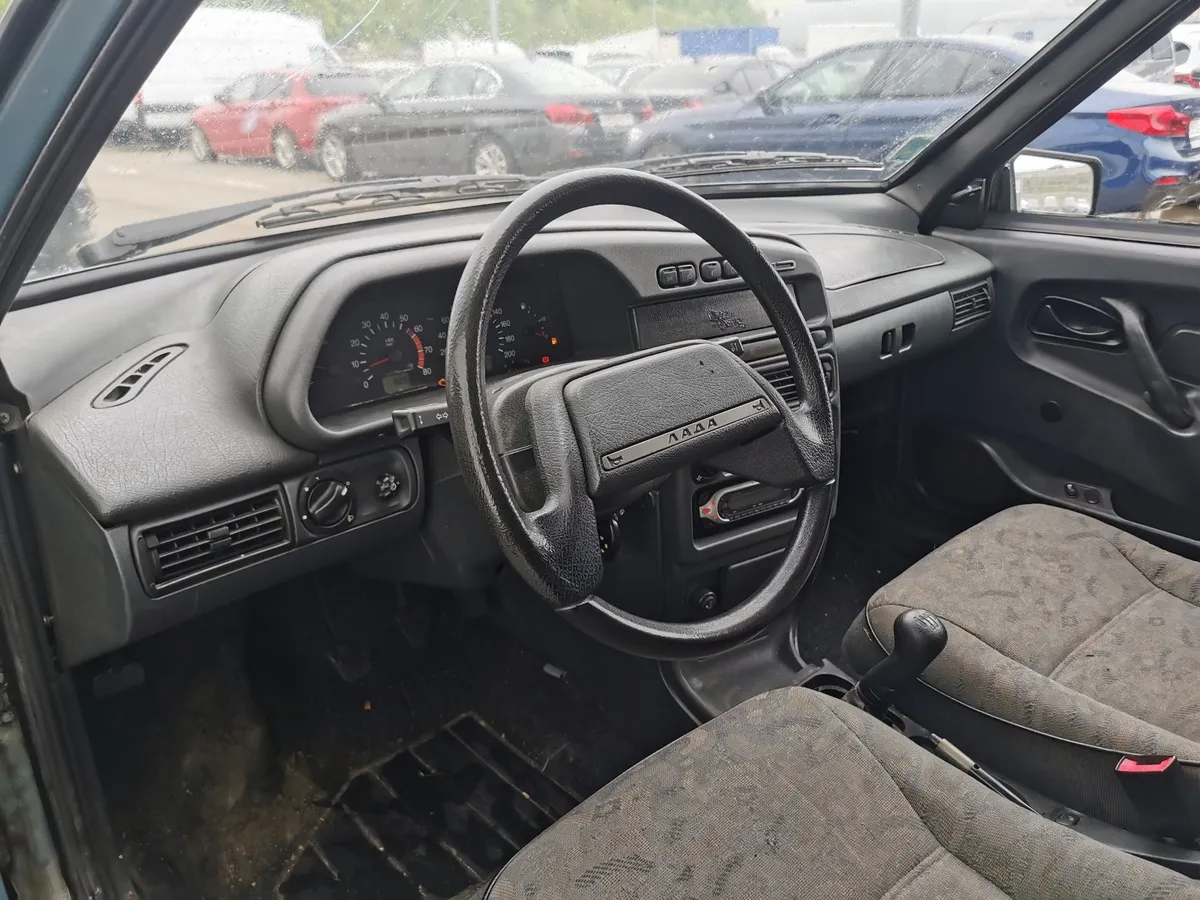 ВАЗ (Lada) 2115 1.5 MT (76 л.с.) Золотой в АВИЛОН. Слайд №10