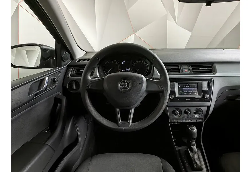 Skoda Rapid 1.6 AT (110 л.с.) Черный в АВИЛОН. Слайд №19