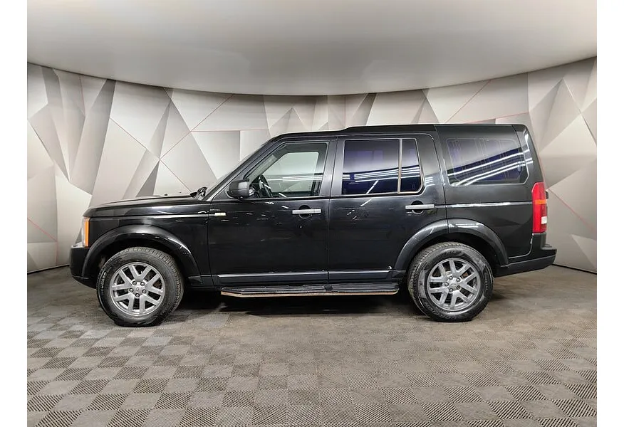 Land Rover Discovery 2.7 TD AT (190 л.с.) Черный в АВИЛОН. Слайд №5