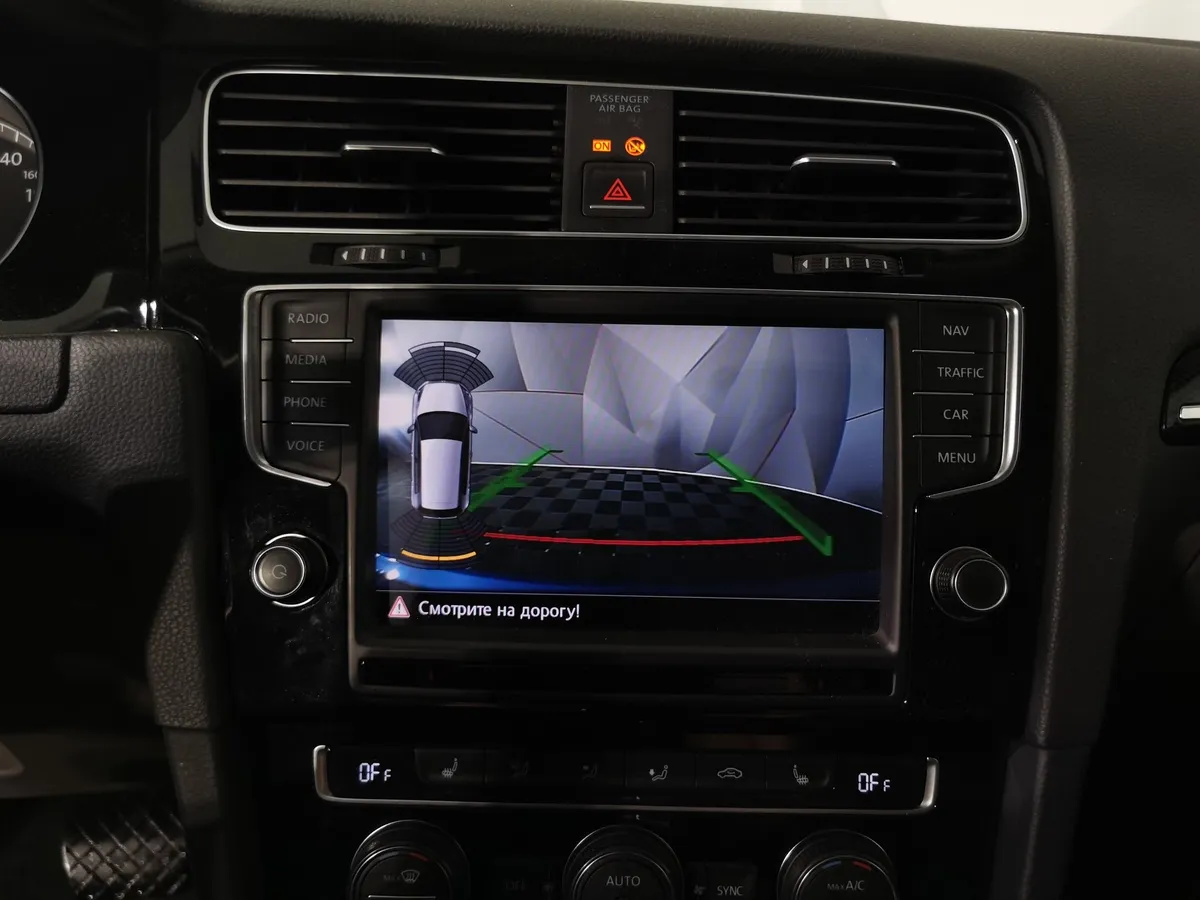 Volkswagen Golf 1.4 TSI BlueMotion DSG (140 л.с.) Highline Голубой в АВИЛОН. Слайд №21