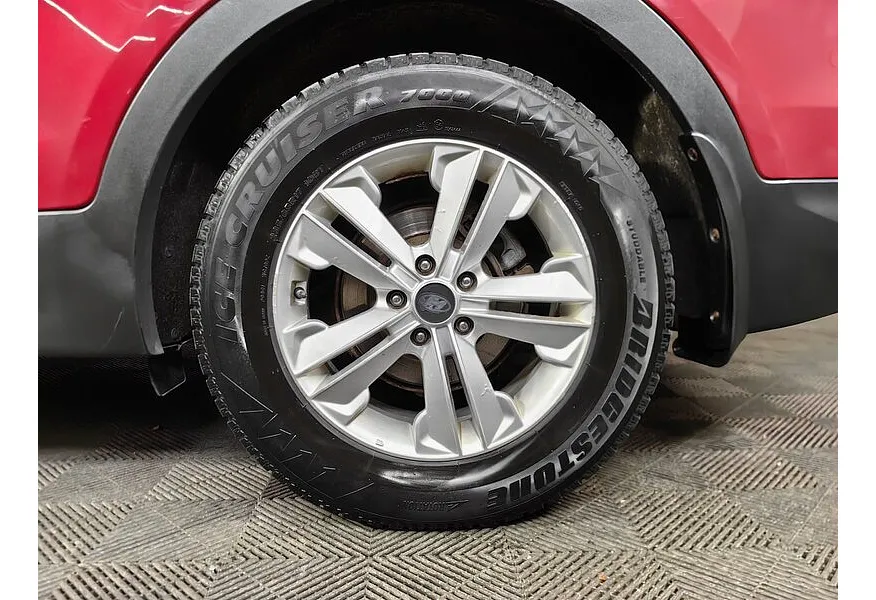 Hyundai Santa Fe 2.4 AT 4WD (175 л.с.) Dynamic Красный в АВИЛОН. Слайд №9