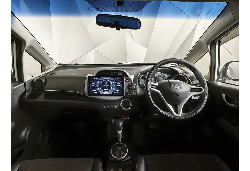 Honda Fit Shuttle 1.5 CVT (120 л.с.) Белый в АВИЛОН. Слайд №13