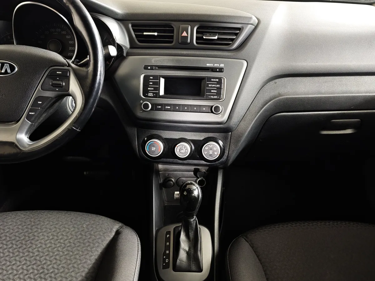Kia Rio 1.6 AT (123 л.с.) Красный в АВИЛОН. Слайд №15