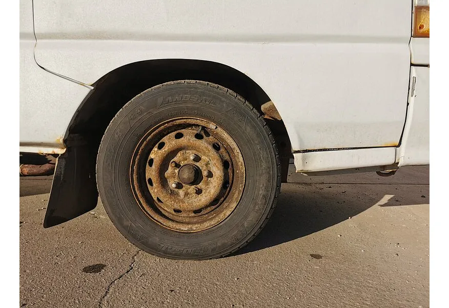 Hyundai Porter 2.5d MT (80 л.с.) Серебристый в АВИЛОН. Слайд №9