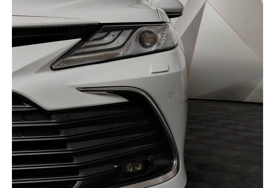 Toyota Camry 2.5 AT (200 л.с.) Белый в АВИЛОН. Слайд №10