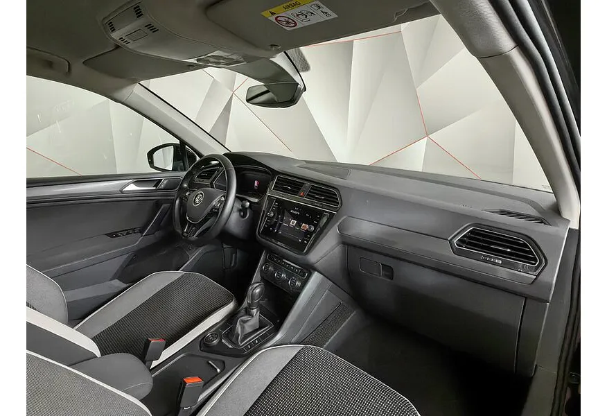 Volkswagen Tiguan 2.0 TDI 4Motion DSG (150 л.с.) OFFROAD Черный в АВИЛОН. Слайд №13