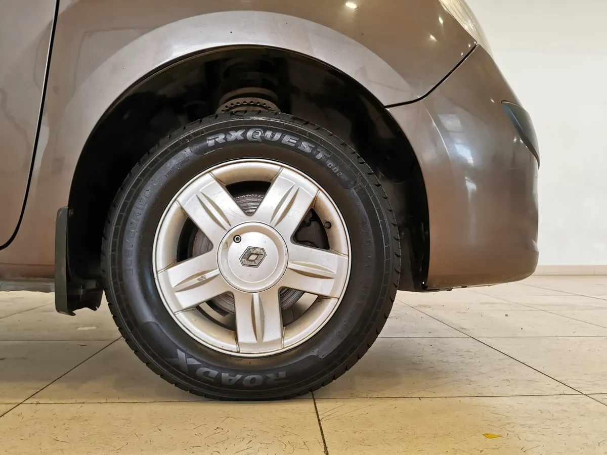 Renault Kangoo 1.6 MT (84 л.с.) Expression Коричневый в АВИЛОН. Слайд №9