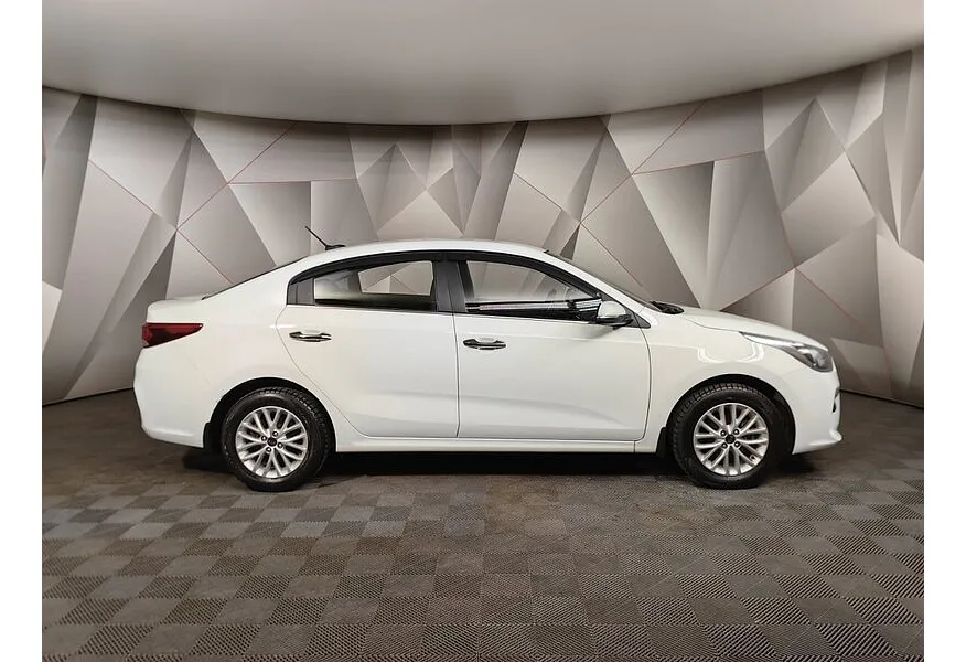 Kia Rio 1.6 AT (123 л.с.) Белый в АВИЛОН. Слайд №6 Kia Rio 1.6 AT (123 л.с.) Белый в АВИЛОН. Слайд №6