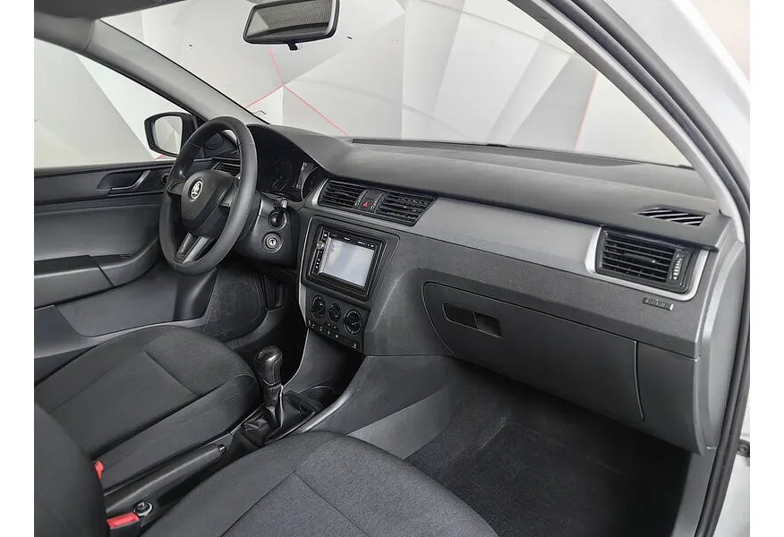 АВИЛОН - Skoda Rapid 1.6 MT (90 л.с.) Белый - slide 10
