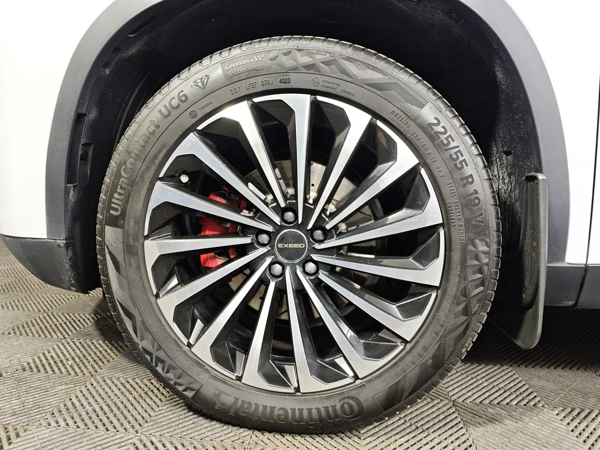 EXEED TXL 2.0 DCT7 AWD (197 л.с.) Sport Edition Белый в АВИЛОН. Слайд №9