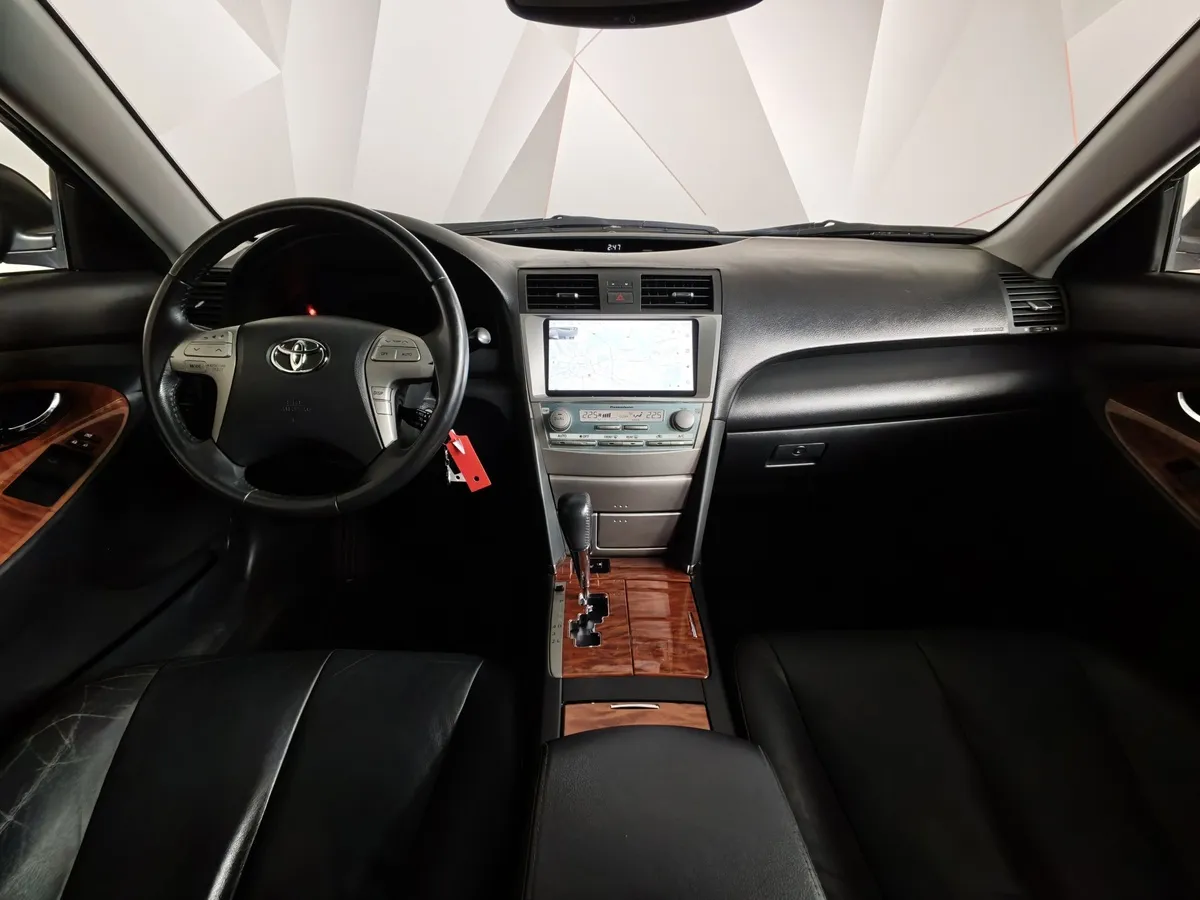 Toyota Camry 2.4 VVT-i AT (167 л.с.) Черный в АВИЛОН. Слайд №13