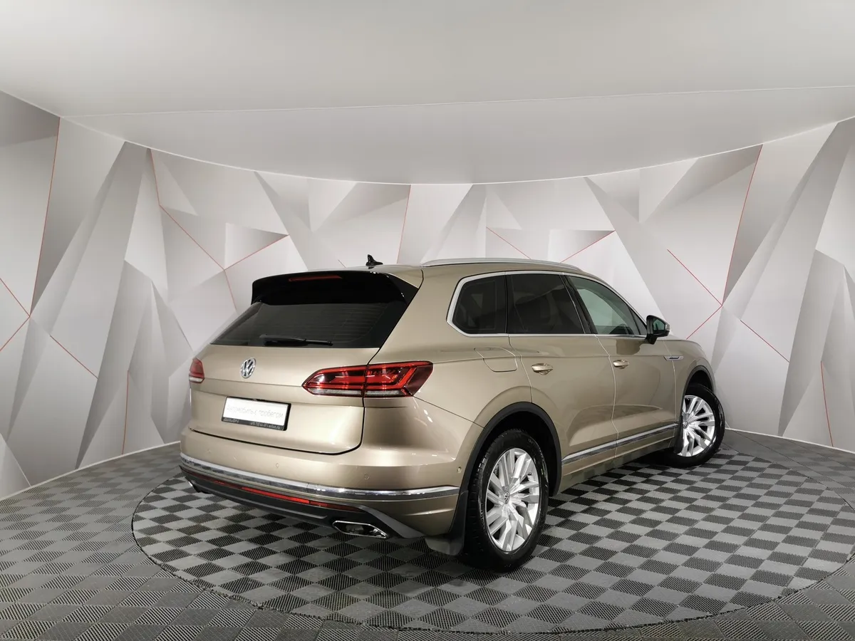 Volkswagen Touareg 3.0 V6 TDI Tiptronic 4Motion (249 л.с.) Business Elegance Бежевый в АВИЛОН. Слайд №2