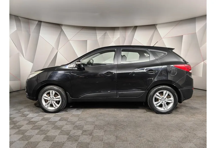 Hyundai ix35 2.0 AT 4WD (150 л.с.) Comfort Черный в АВИЛОН. Слайд №5