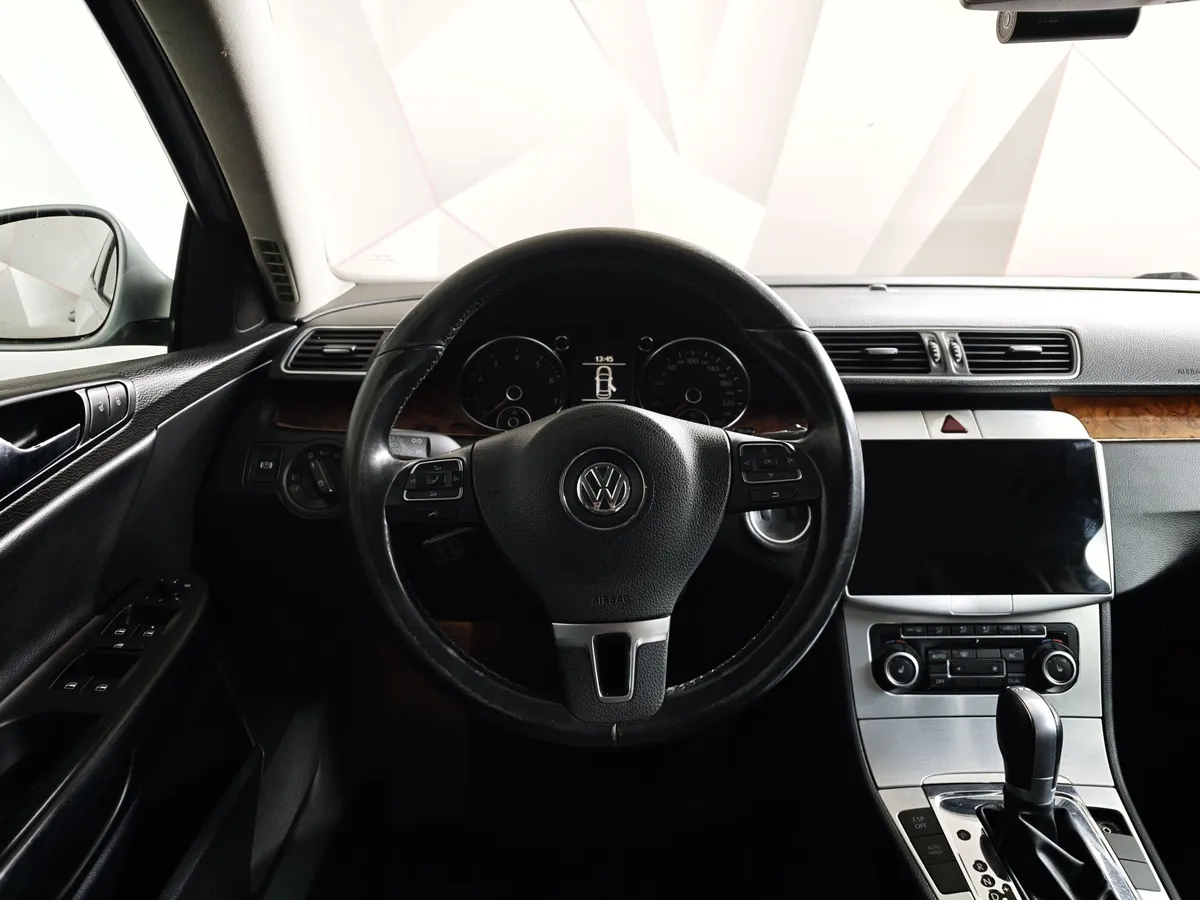 Volkswagen Passat 1.8 TSI DSG (152 л.с.) Серебристый в АВИЛОН. Слайд №19