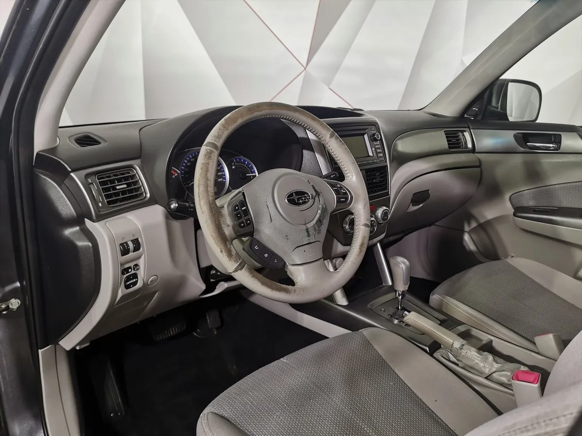 Subaru Forester 2.0X E-AT (150 л.с.) Серый в АВИЛОН. Слайд №18